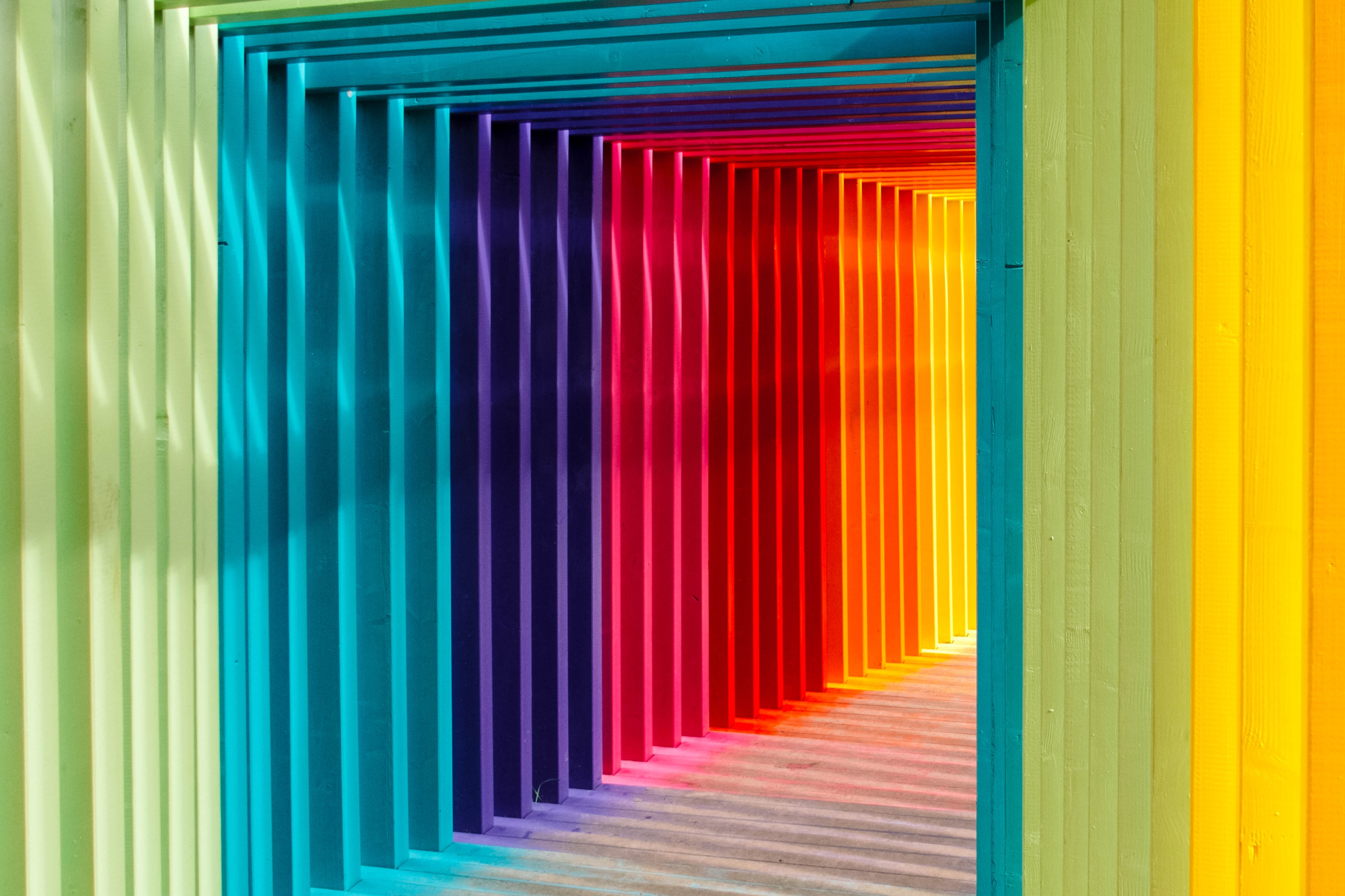 Affordable visual identity - selecting a color palette